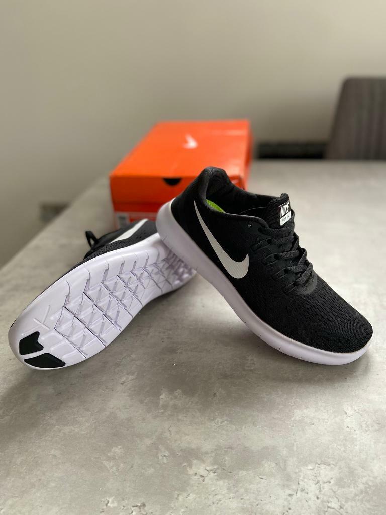 nike free run womens uk black